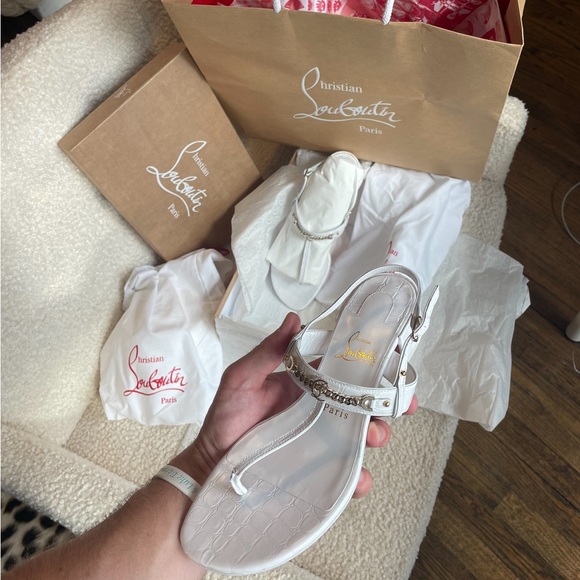 Christian Louboutin leather chain red sole slingback sandals white - Picture 3 of 12